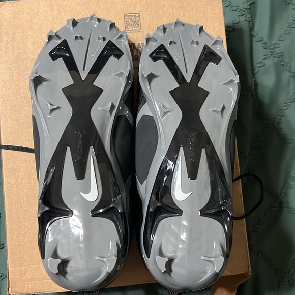 Nike Alpha Menace Pro 3 - Football cleats  Size 17 and 11 - Picture 7 of 11